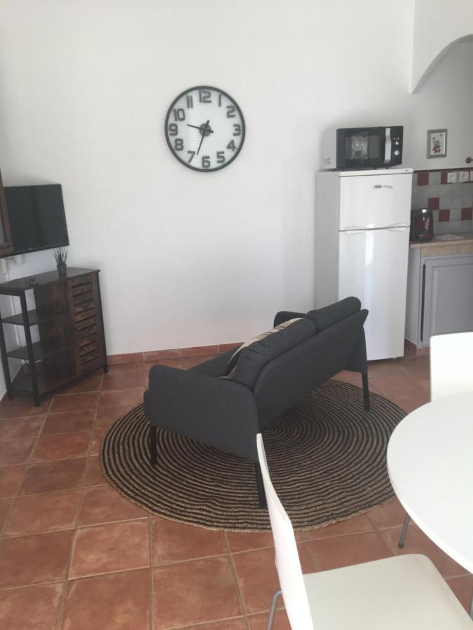 Gite 2 Pieces Au Calme Les Arcs-sur-Argens Kültér fotó